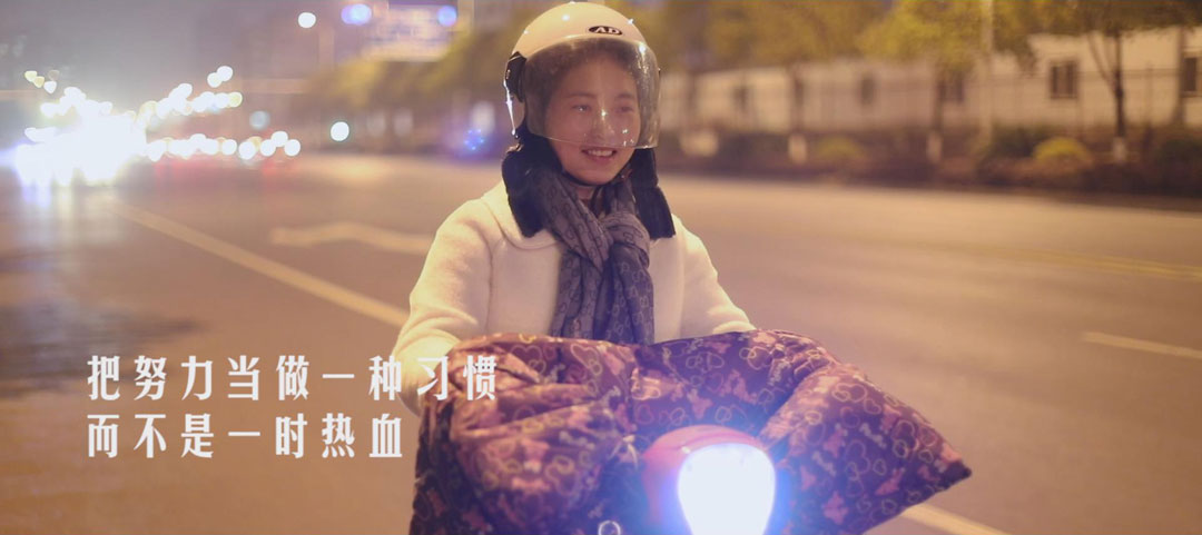 5e22cb3dbdc59.jpg 5朱婷2.jpg